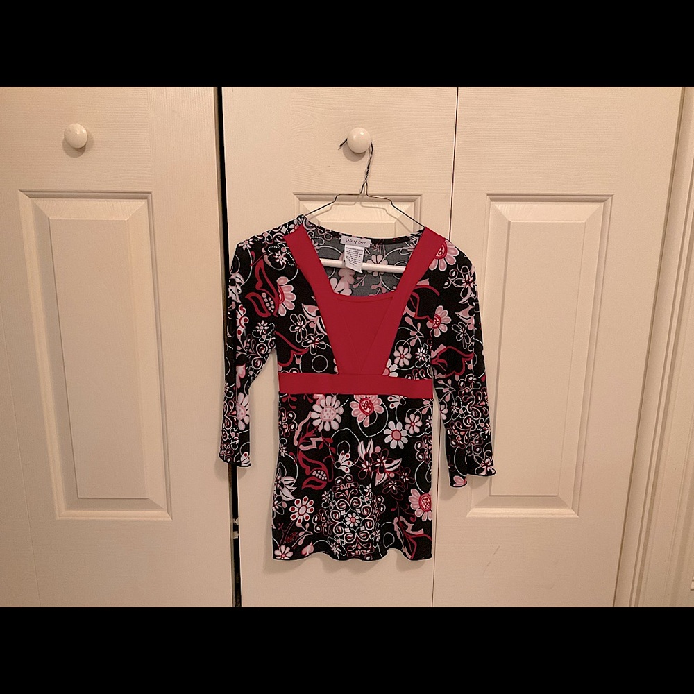 Lots Of Love Black/Red/Pink Flower Blouse (Size L - Kids)